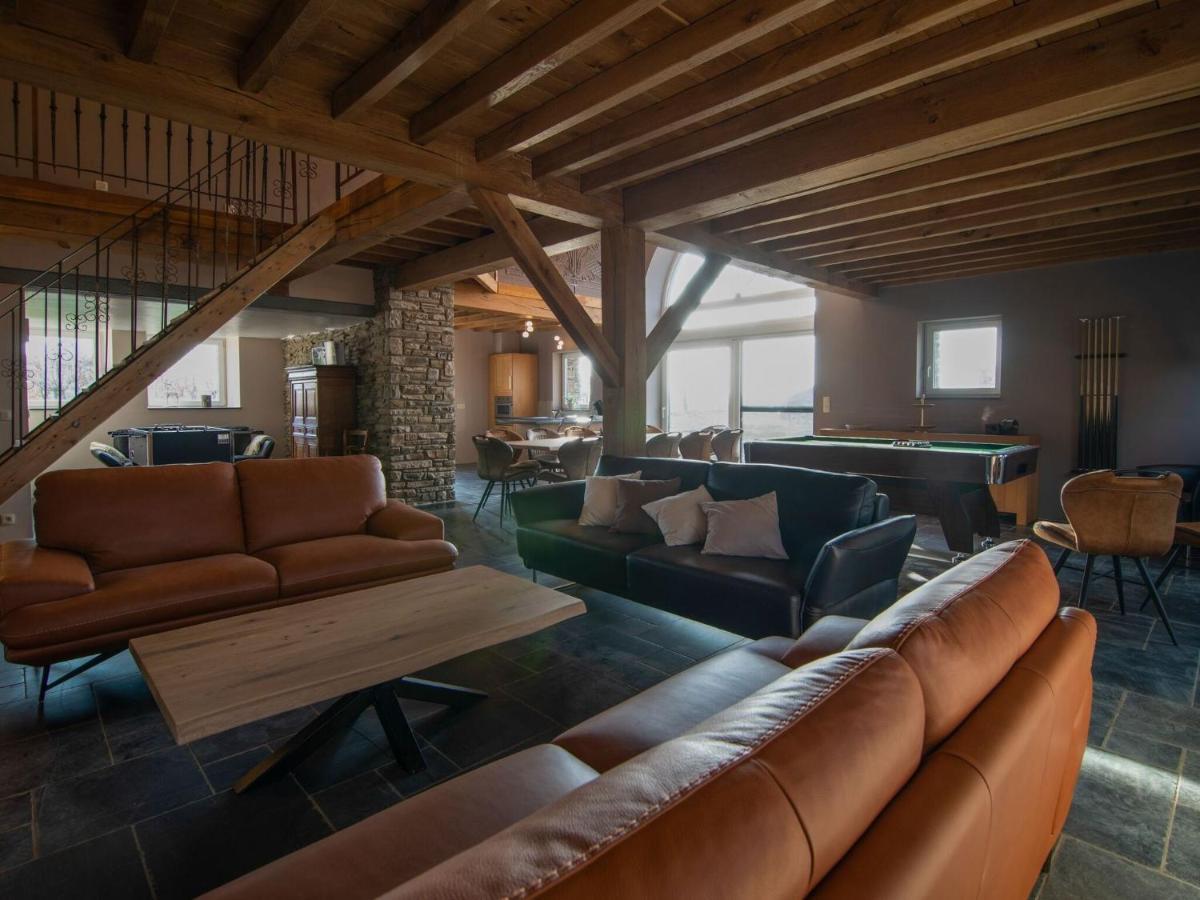 Very Spacious House With Sauna Spa And Countryside Views Гуви Экстерьер фото