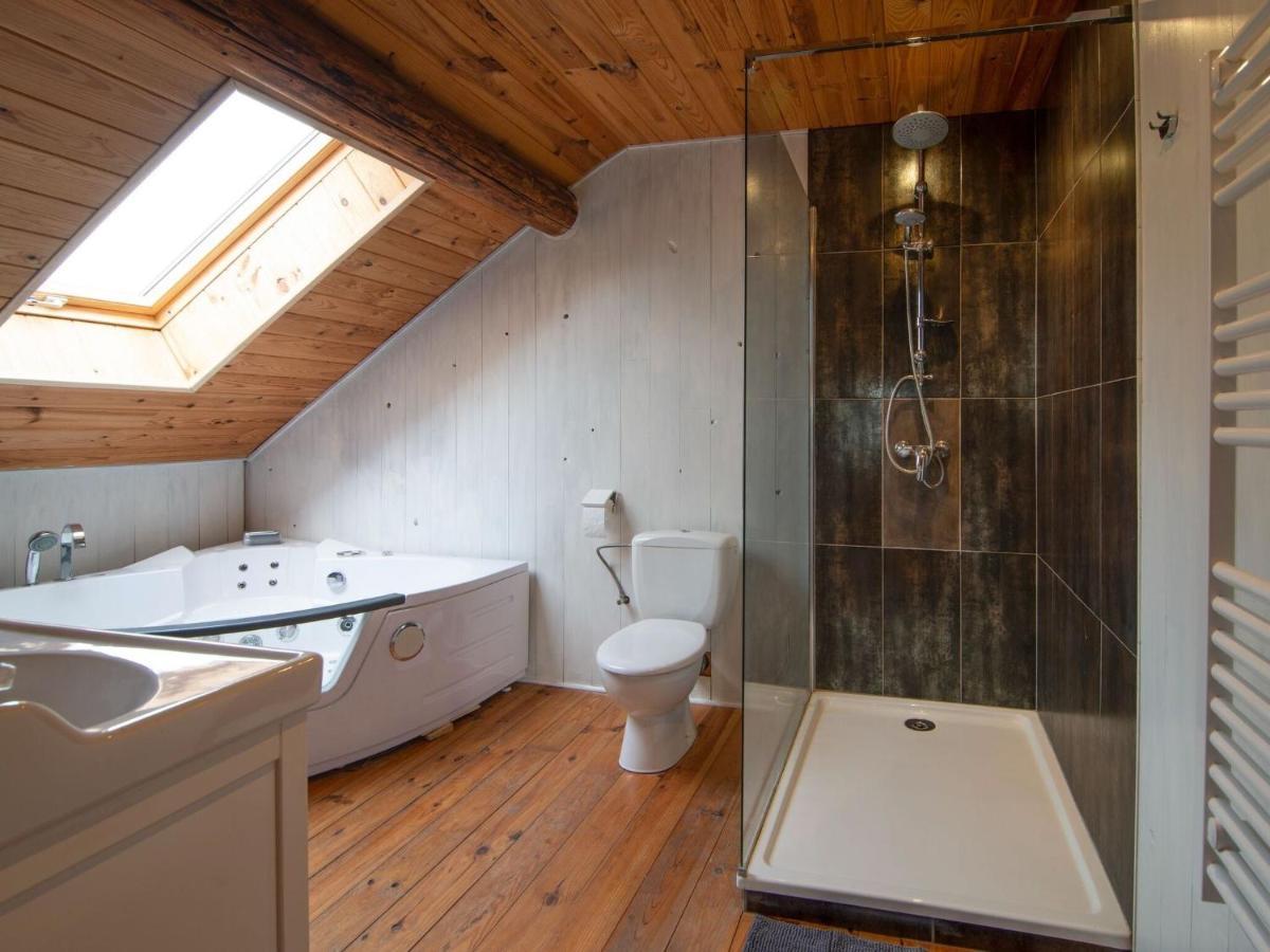 Very Spacious House With Sauna Spa And Countryside Views Гуви Экстерьер фото