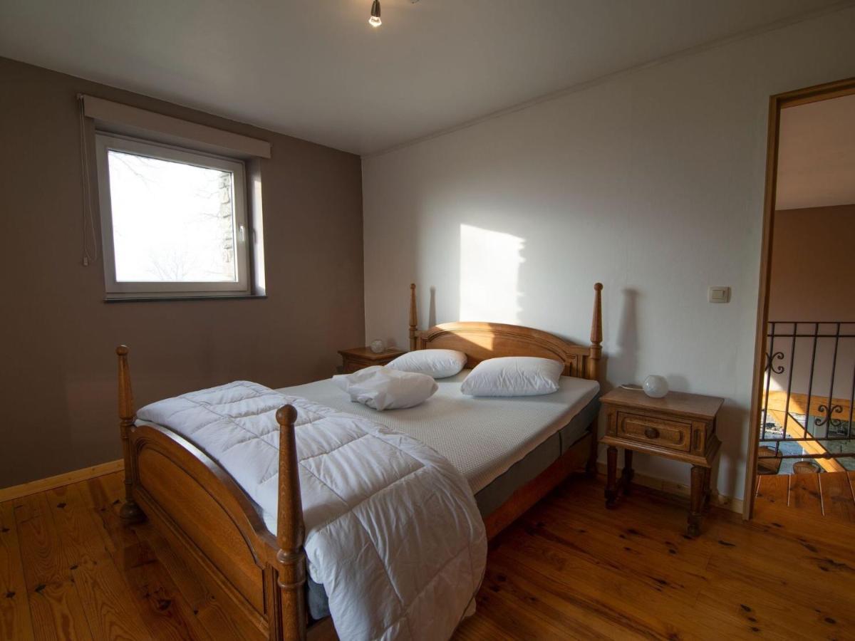 Very Spacious House With Sauna Spa And Countryside Views Гуви Экстерьер фото