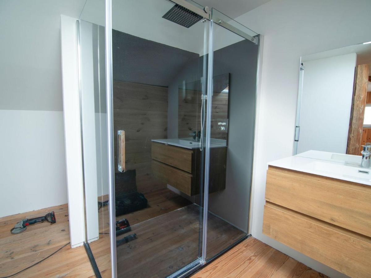 Very Spacious House With Sauna Spa And Countryside Views Гуви Экстерьер фото