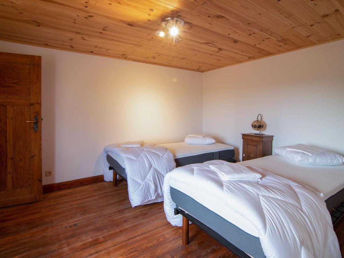 Very Spacious House With Sauna Spa And Countryside Views Гуви Экстерьер фото