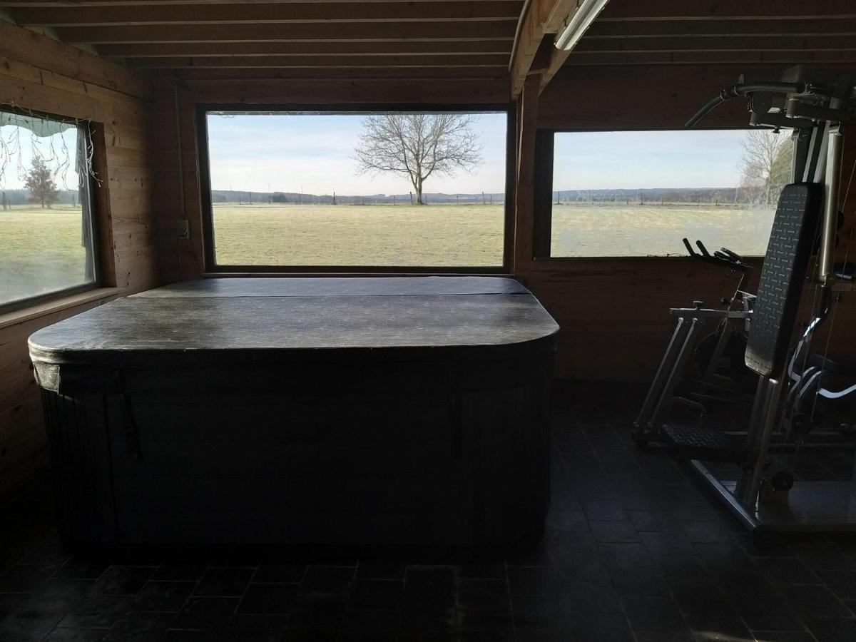 Very Spacious House With Sauna Spa And Countryside Views Гуви Экстерьер фото