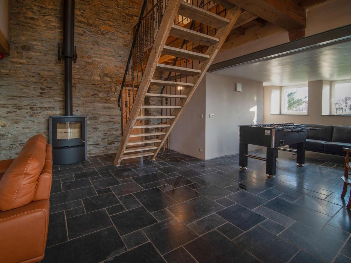 Very Spacious House With Sauna Spa And Countryside Views Гуви Экстерьер фото
