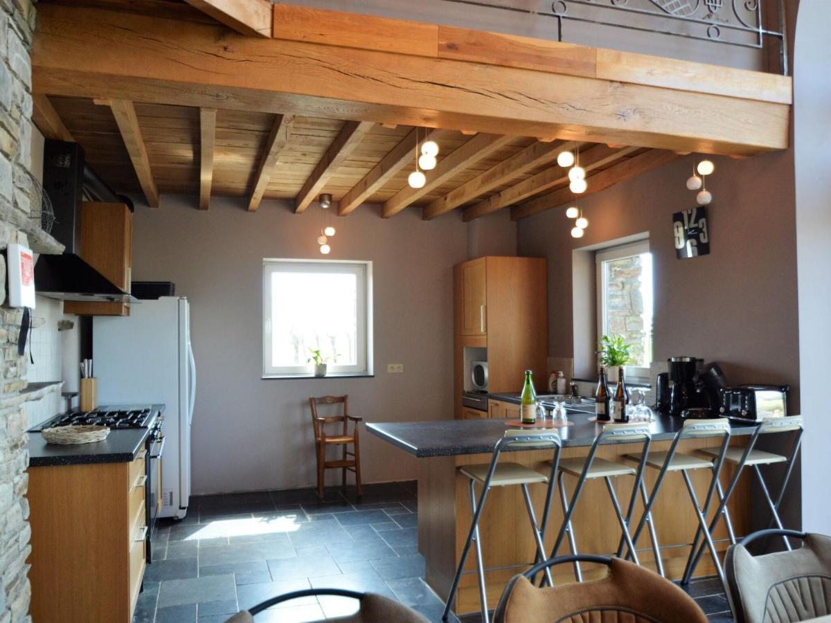 Very Spacious House With Sauna Spa And Countryside Views Гуви Экстерьер фото