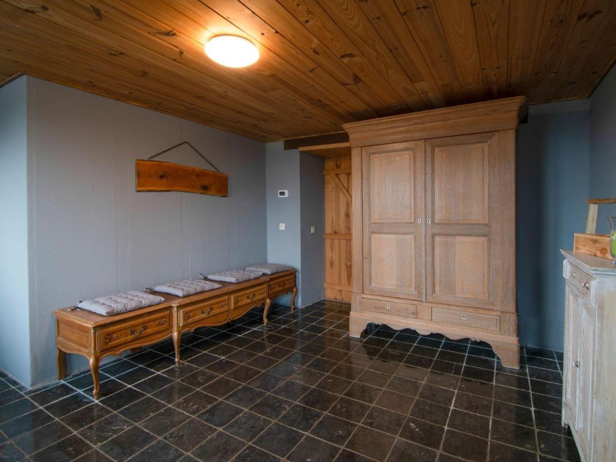 Very Spacious House With Sauna Spa And Countryside Views Гуви Экстерьер фото